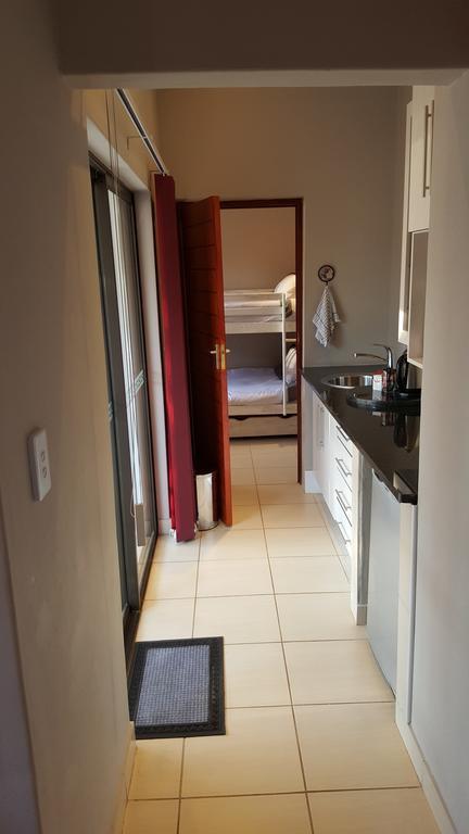 Casa Bianca Guest Lodge Hartbeespoort Kamer foto