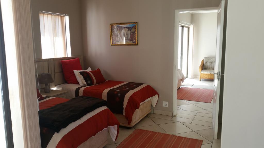 Casa Bianca Guest Lodge Hartbeespoort Kamer foto