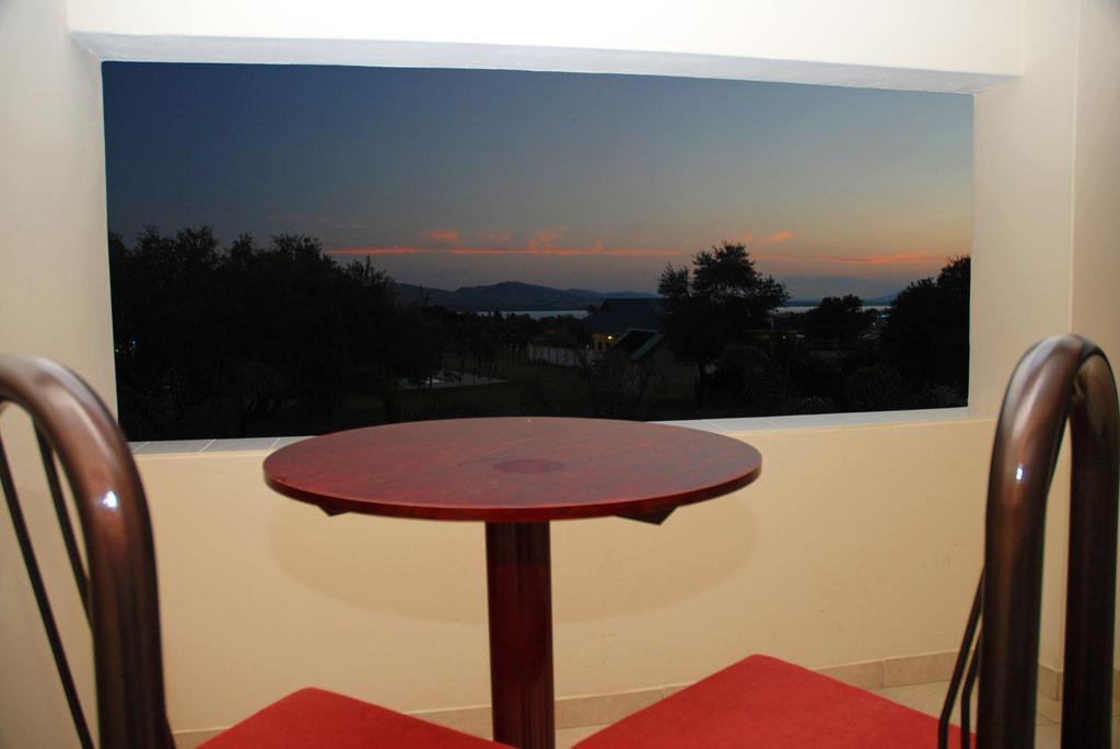 Casa Bianca Guest Lodge Hartbeespoort Kamer foto