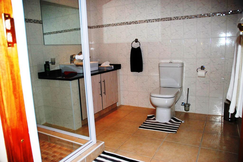Casa Bianca Guest Lodge Hartbeespoort Kamer foto